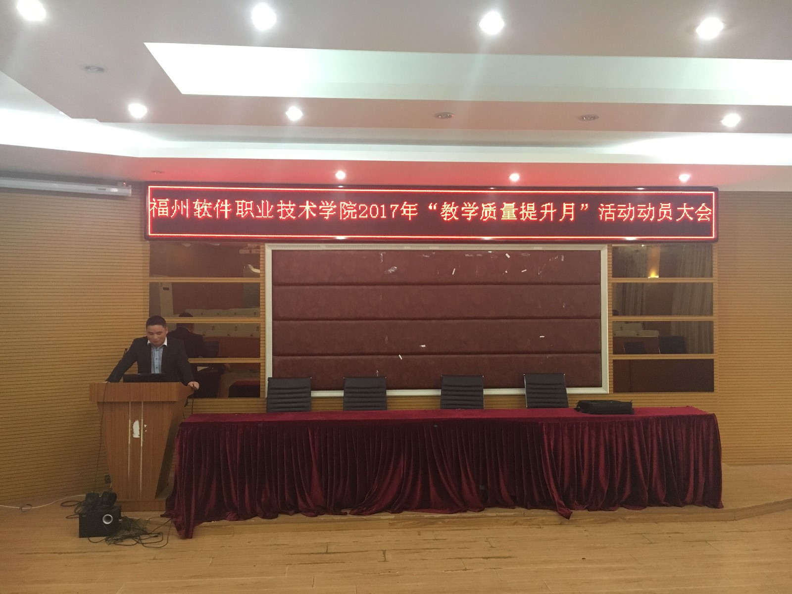 1493189857165112.jpg 1493189857165112.jpg